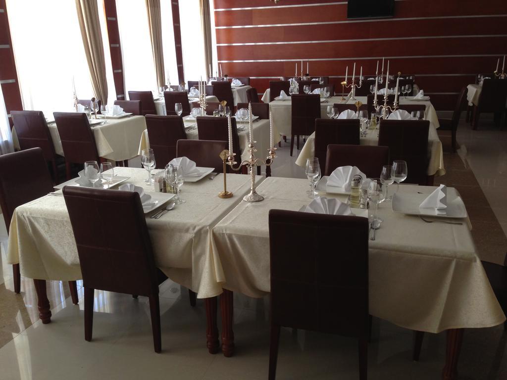 Hotel Park Exclusive Otocac Bagian luar foto