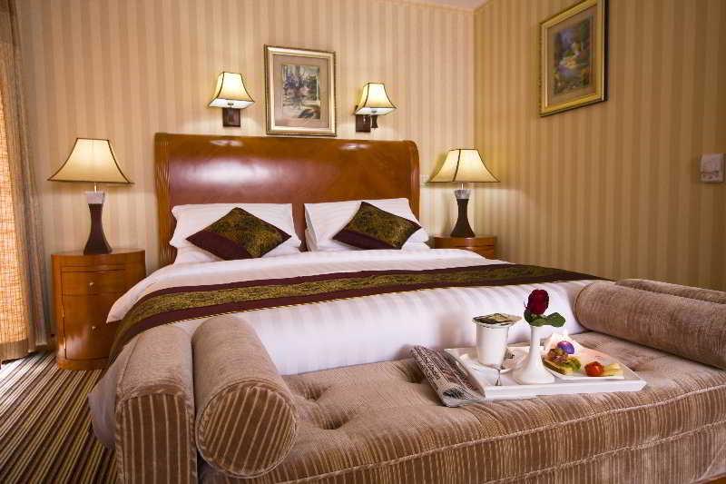 Hotel Park Exclusive Otocac Bagian luar foto